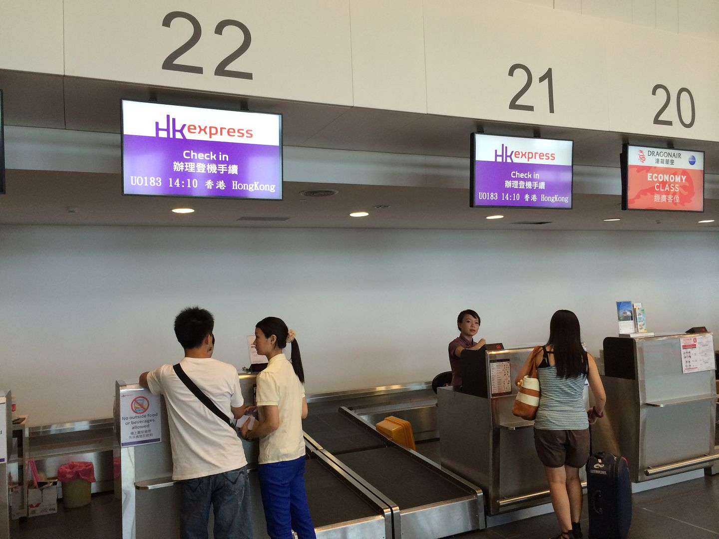 hong kong airline check in luggage